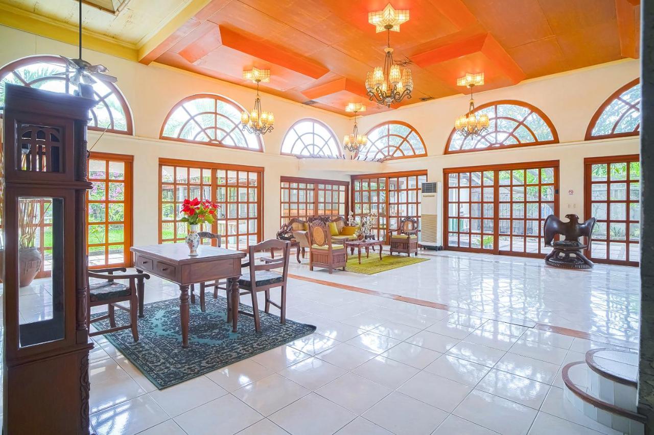 Oyo 775 Star Cove Bed And Breakfast Calaca Exterior foto