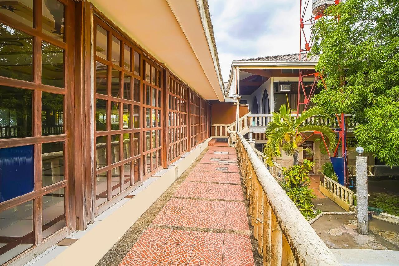 Oyo 775 Star Cove Bed And Breakfast Calaca Exterior foto